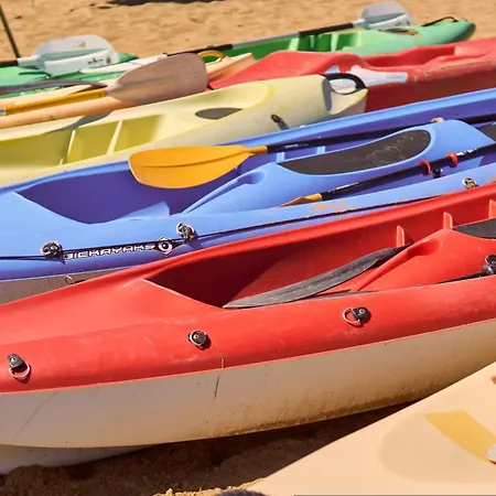 Bright Flat Close To Promenade 아파트 *