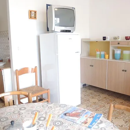 Bright Flat Close To Promenade