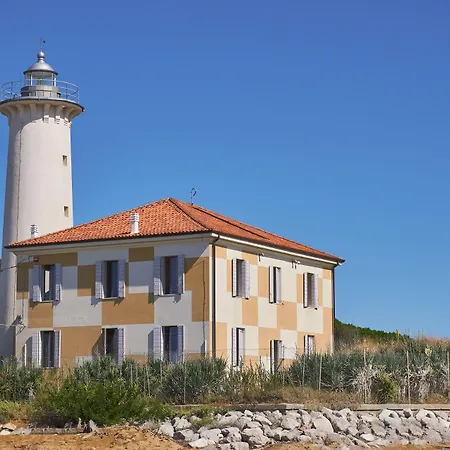 Bright Flat Close To Promenade * 비비오네