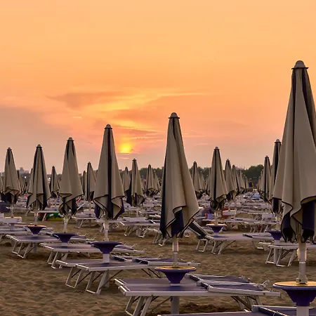 Διαμέρισμα Bright Flat Close To Promenade Μπιμπιόνε