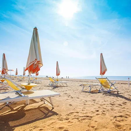 Bright Flat Close To Promenade Appartamento *