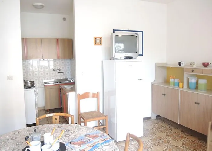 Bright Flat Close To Promenade Apartment